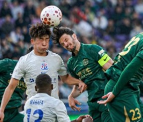 联赛才踢两轮，申花阵容已“面目全非”，斯卢茨基对残阵拼下一分并不满意|上海申花|鲁迪·盖伊|客场|浙江队|上海申花足球俱乐部_新浪体育_新浪新闻